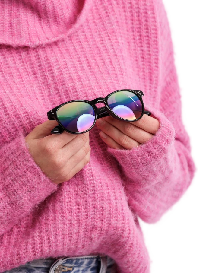 Mitzi M-Color