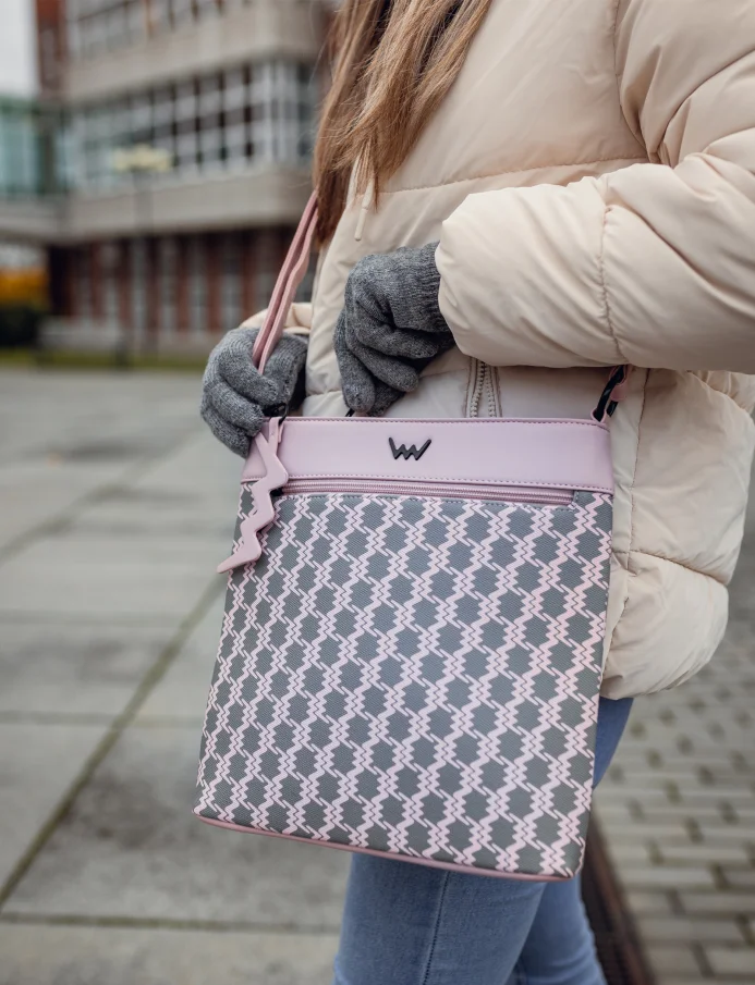 Carlene Pink