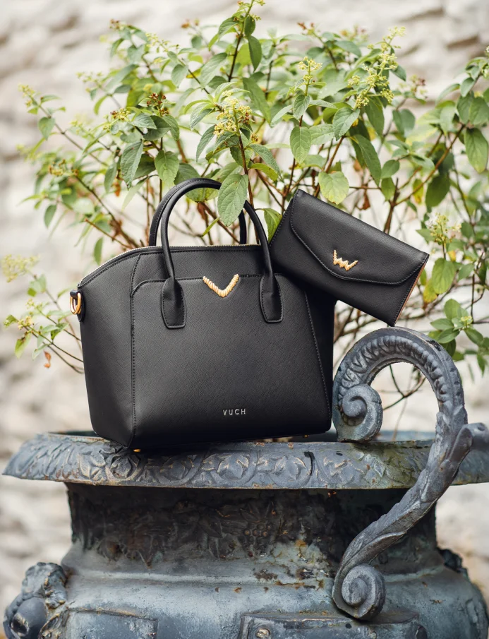 Altena Black