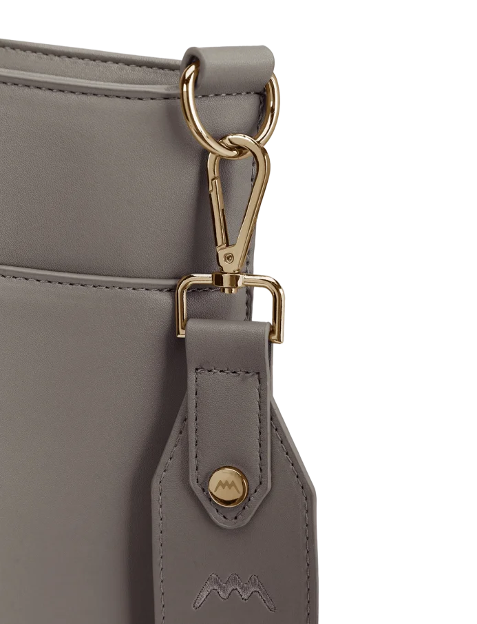 Elenea Olive