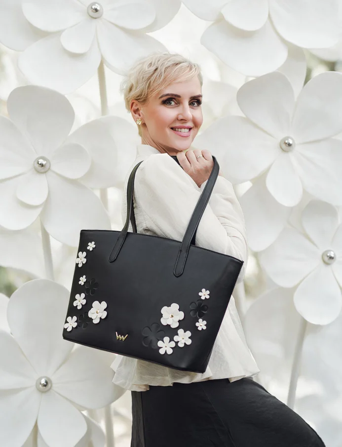 Fleuris Glow Black