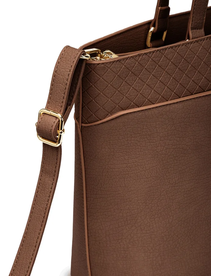 Neela Big Brown