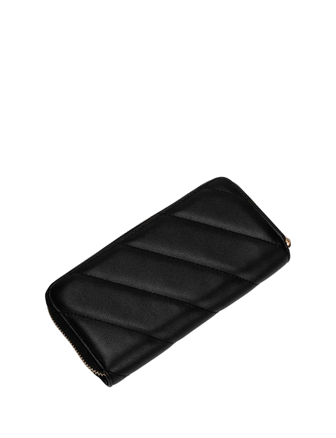 Zoreya Black