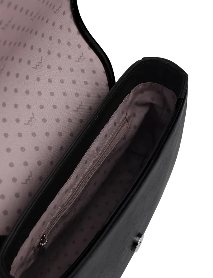 Labela Black