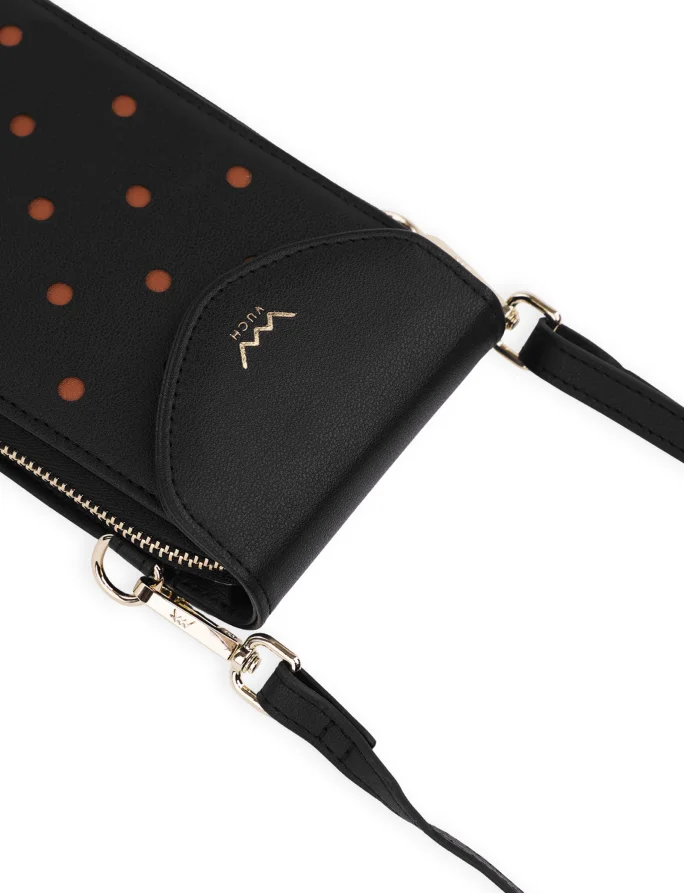 Chanthal Dotty Black
