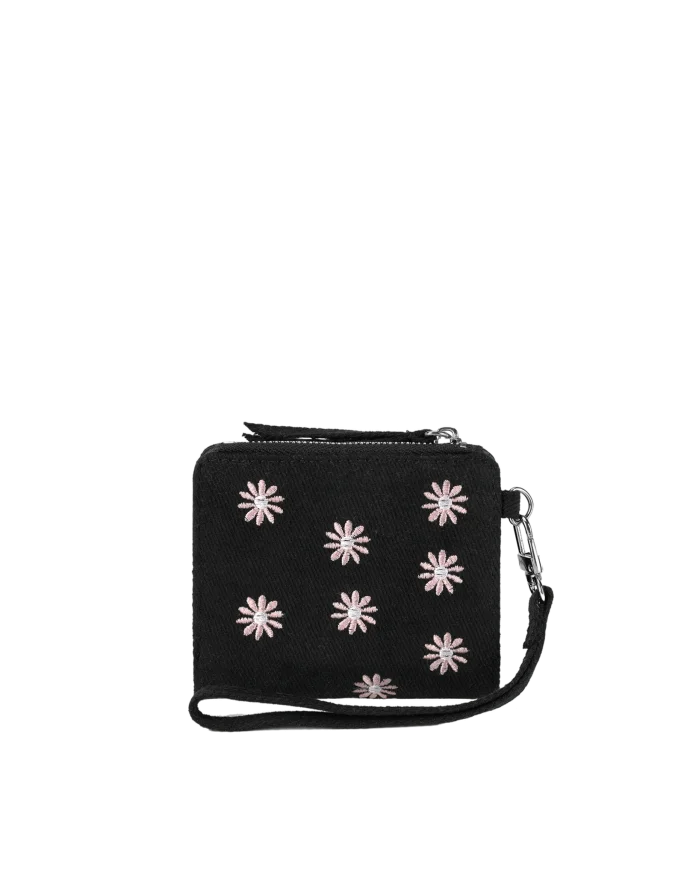 Tadi Daisy Black