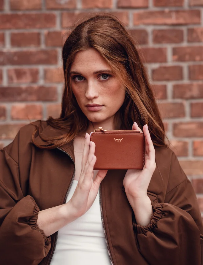 Asta Simply Brown