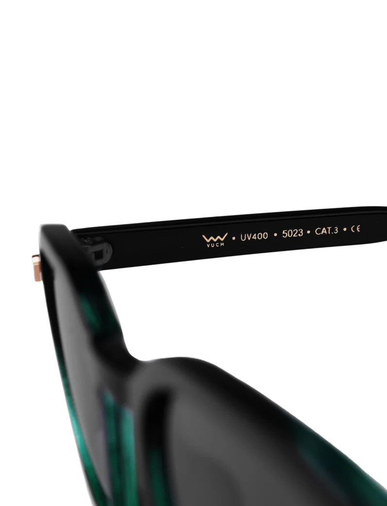 Elea V Green