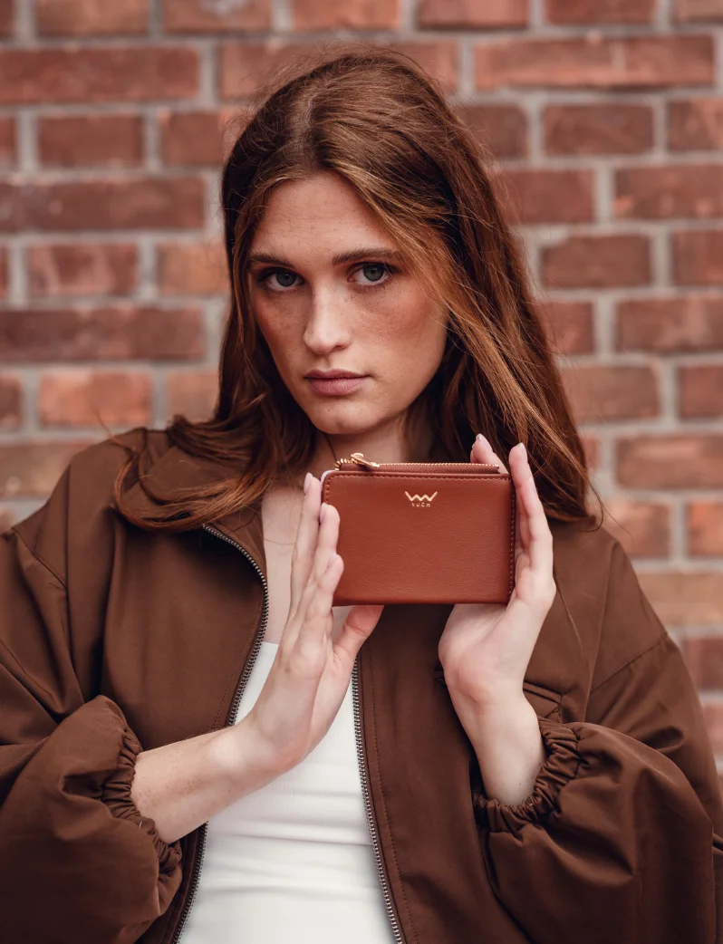 Asta Simply Brown