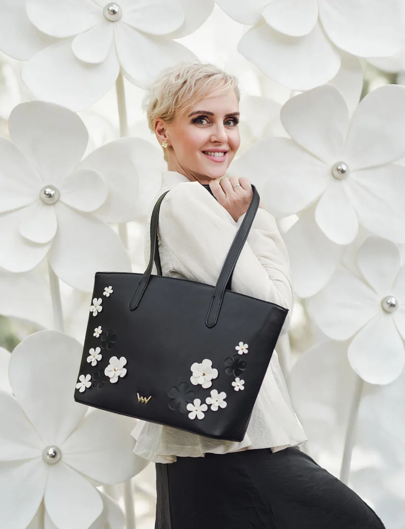 Fleuris Glow Black