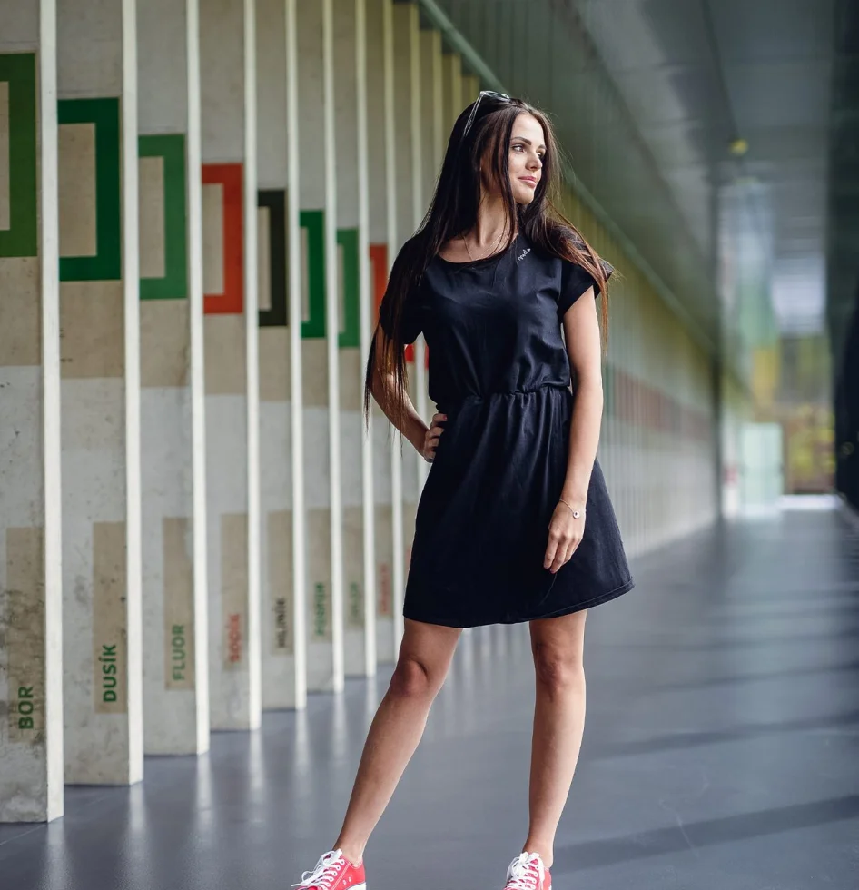 Nové šaty VUCH, které se hodí k elegantnímu i sportovnímu stylu